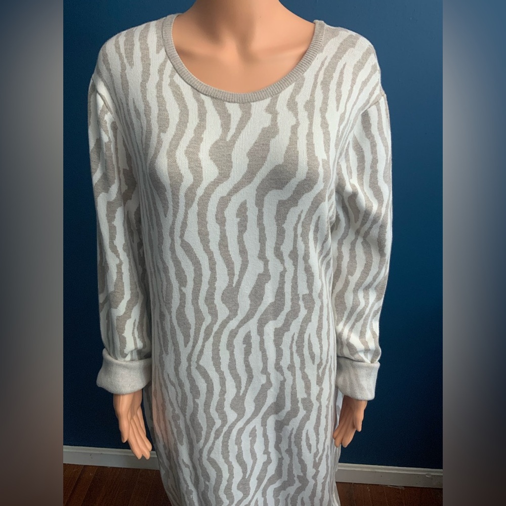 Express White And Gray Patterned Long Sleeve Dress - image 3